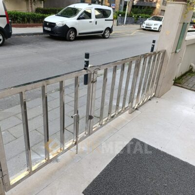 Krom Celik Bahce Kapisi 3