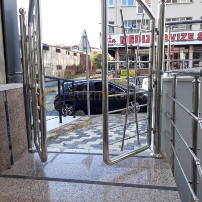 Paslaanmaz Celik Bahce Kapisi 3